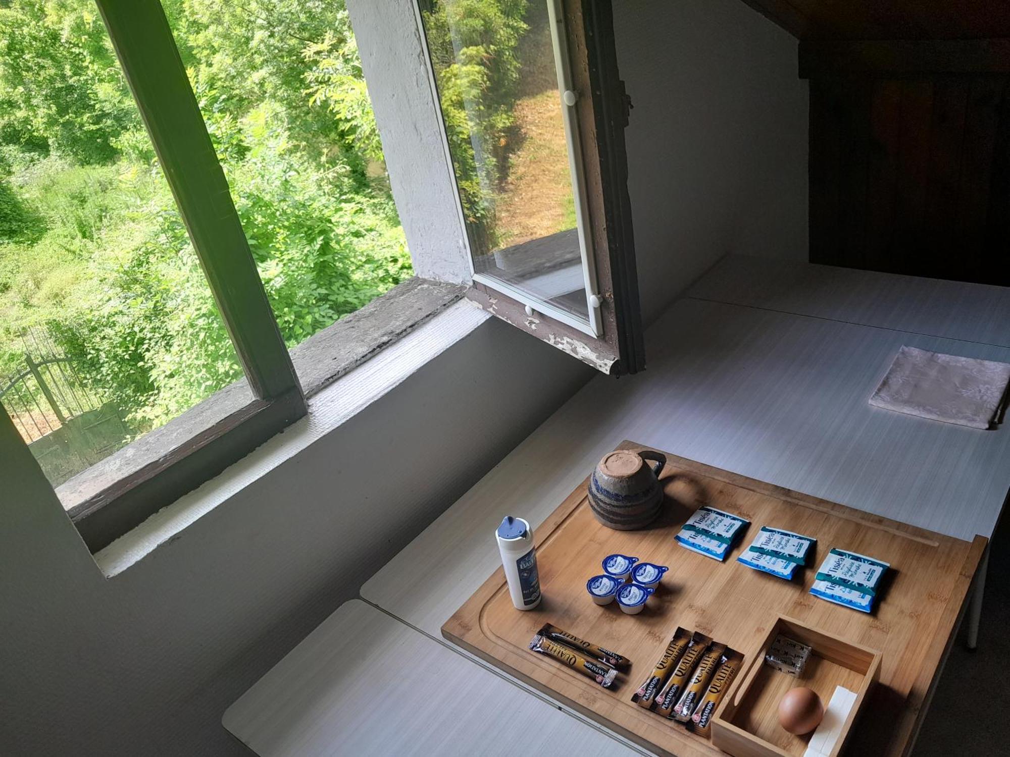 Le Petit Cele Studio Cosy En Bord De Riviere Figeac Exterior foto